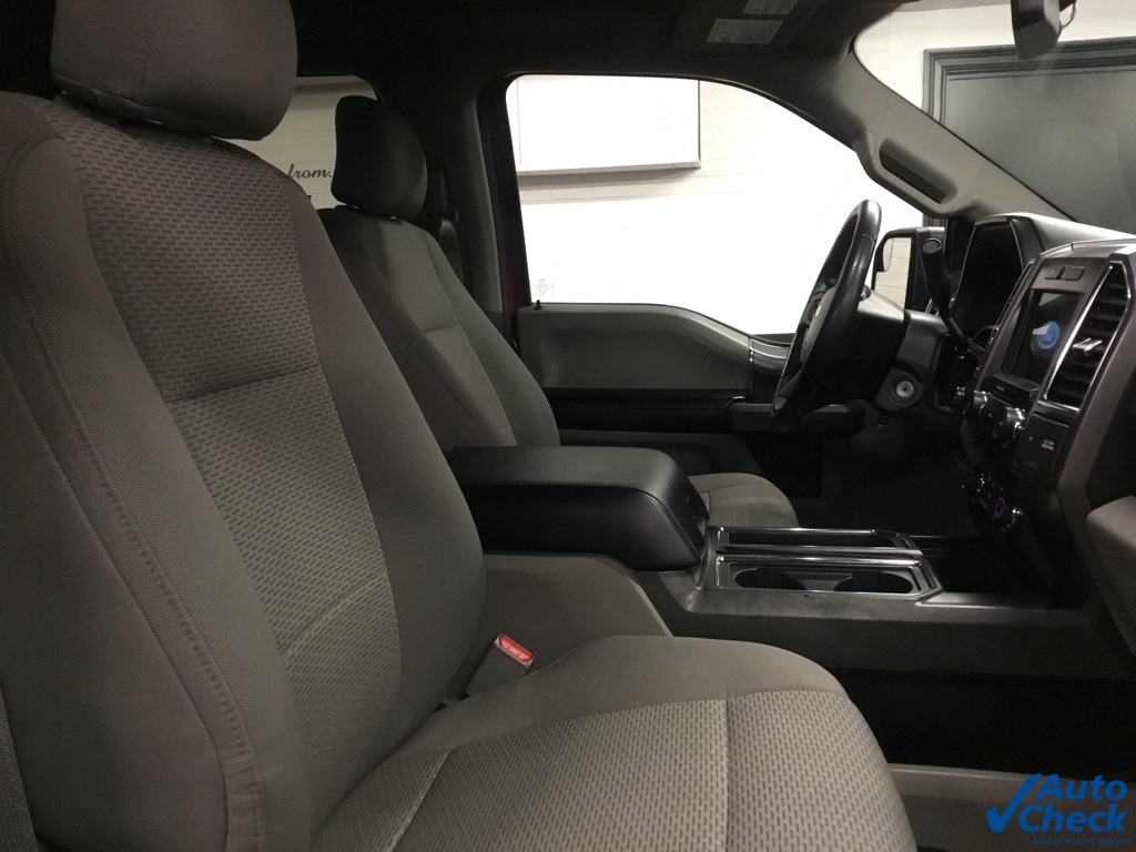 2016 Ford F-150 XLT photo 32