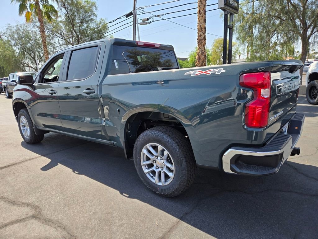 2025 Chevrolet Silverado 1500 LT photo 3