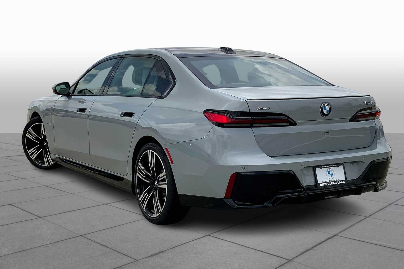 2025 Bmw 750e 750e xDrive photo 12