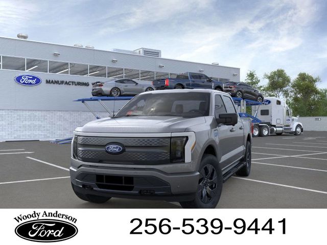 2025 Ford F-150 Lightning photo 2