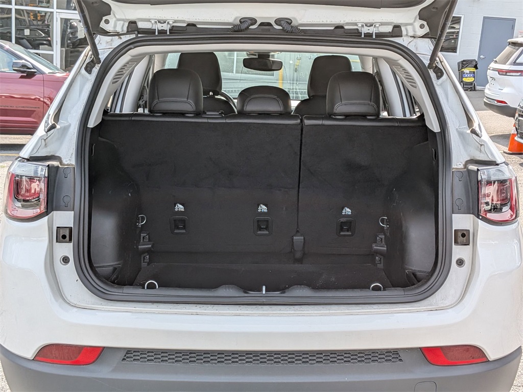 2022 Jeep Compass Limited photo 2