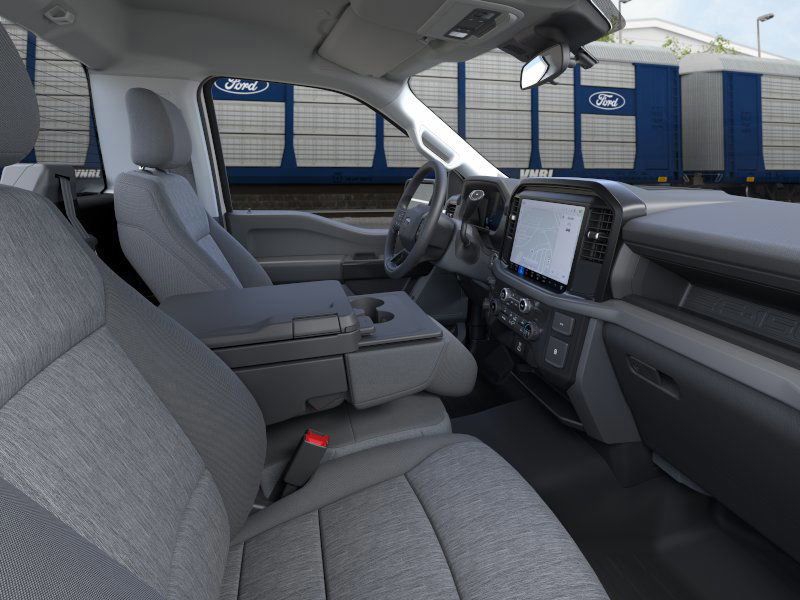 2025 Ford F-150 XL photo 5