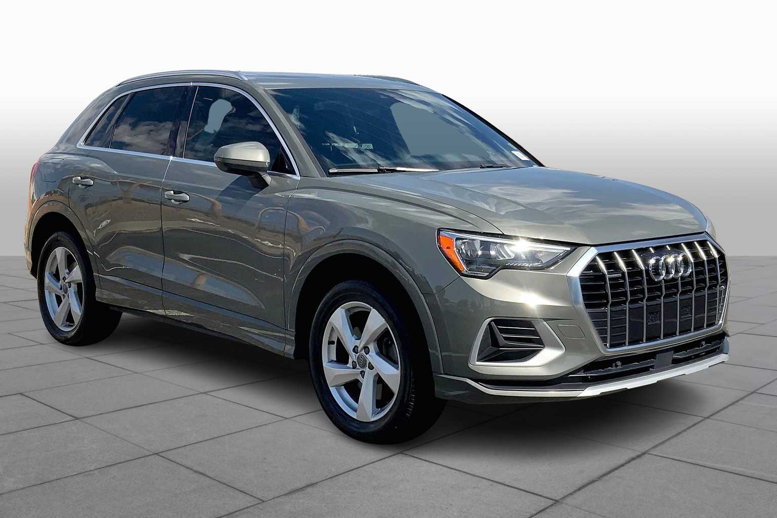 2020 Audi Q3 Premium photo 2