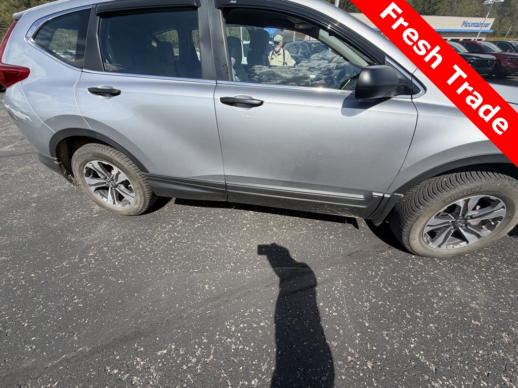 2018 Honda CR-V LX photo 3
