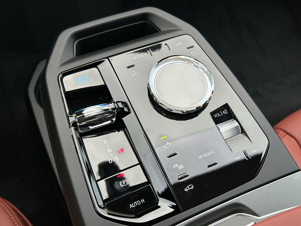 2026 Bmw iX photo 24