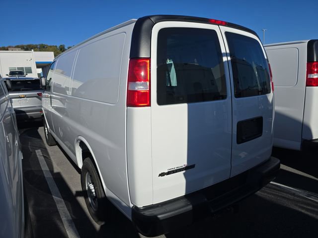 2025 Chevrolet Express Cargo 2500 Work Van photo 2