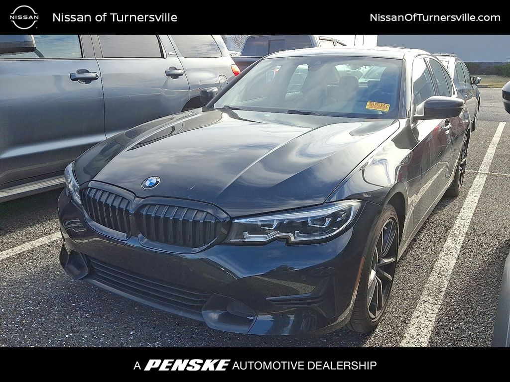 2019 BMW 3 Series 330i's photo