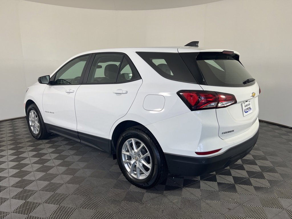 2023 Chevrolet Equinox LS photo 20
