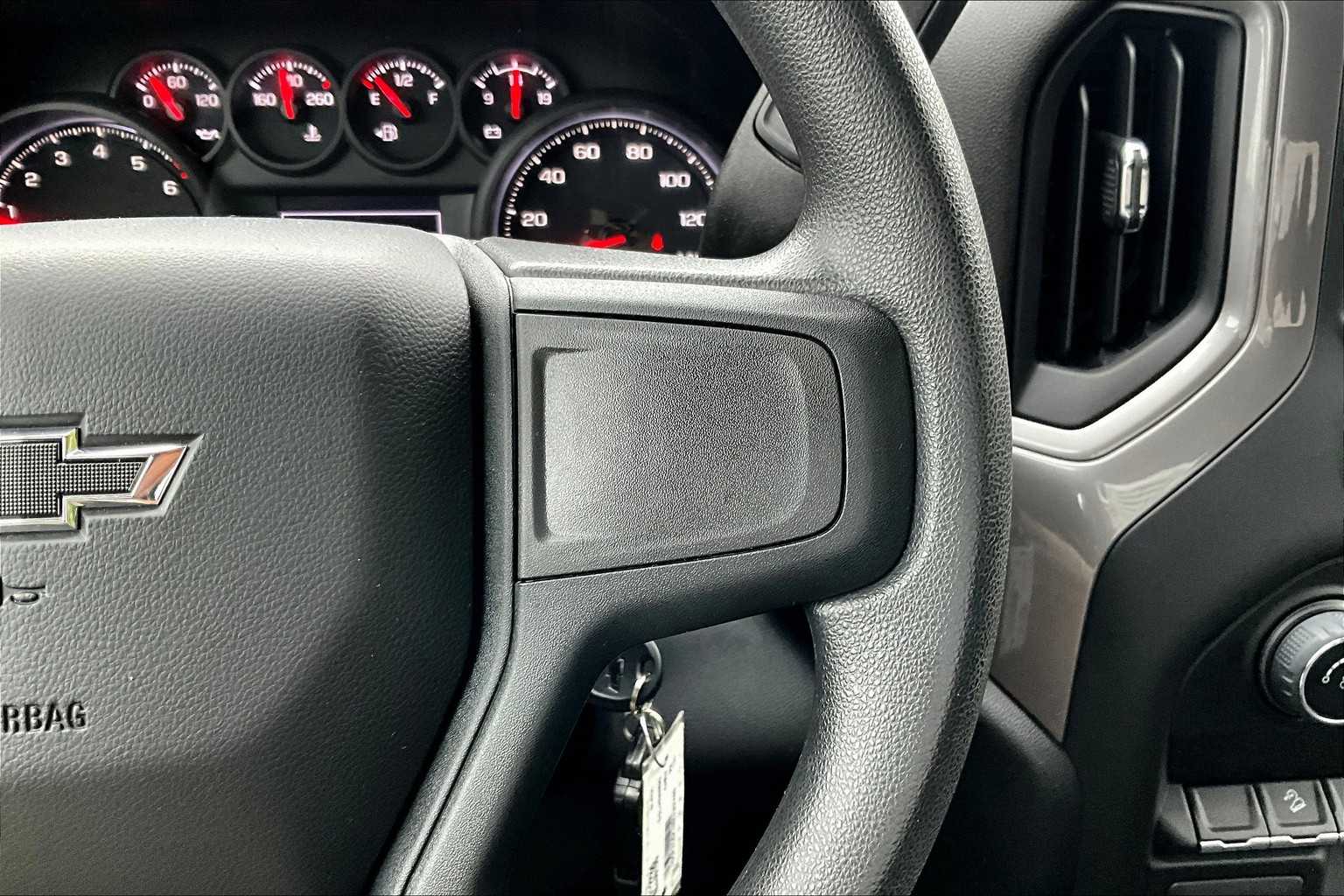 2022 Chevrolet Silverado 1500 Custom Trail Boss photo 24