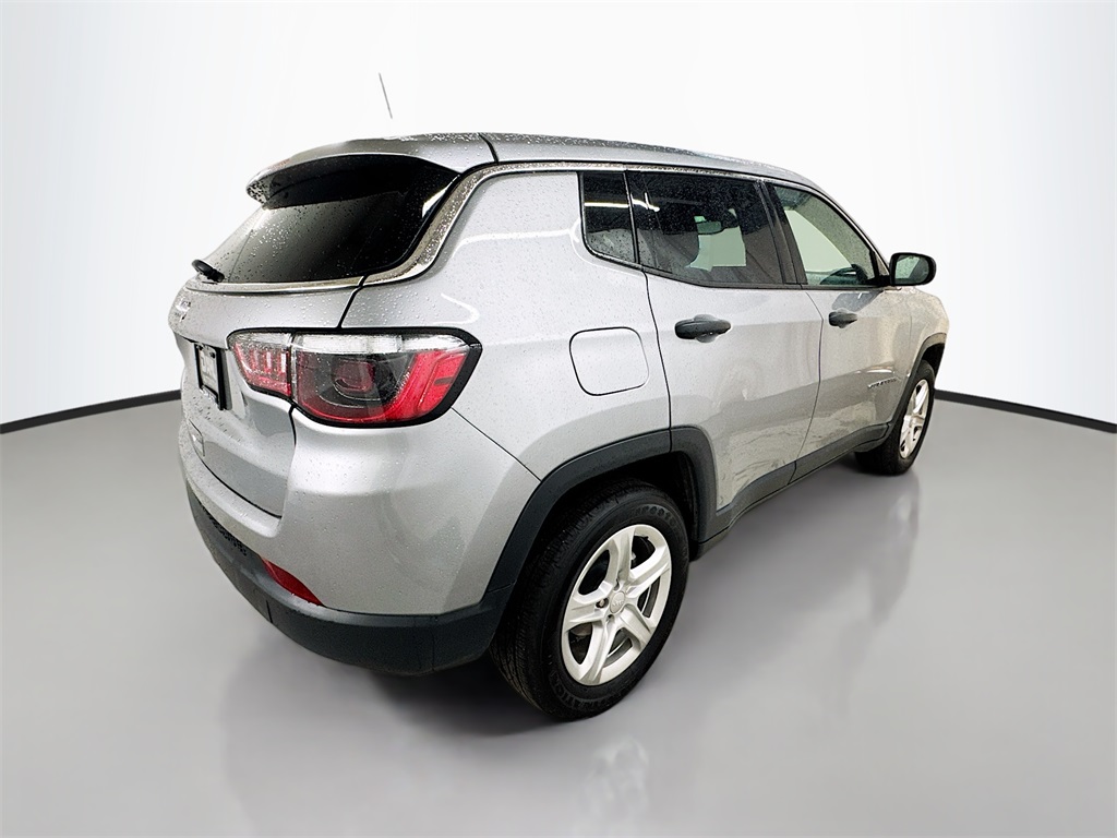 2024 Jeep Compass Sport photo 4