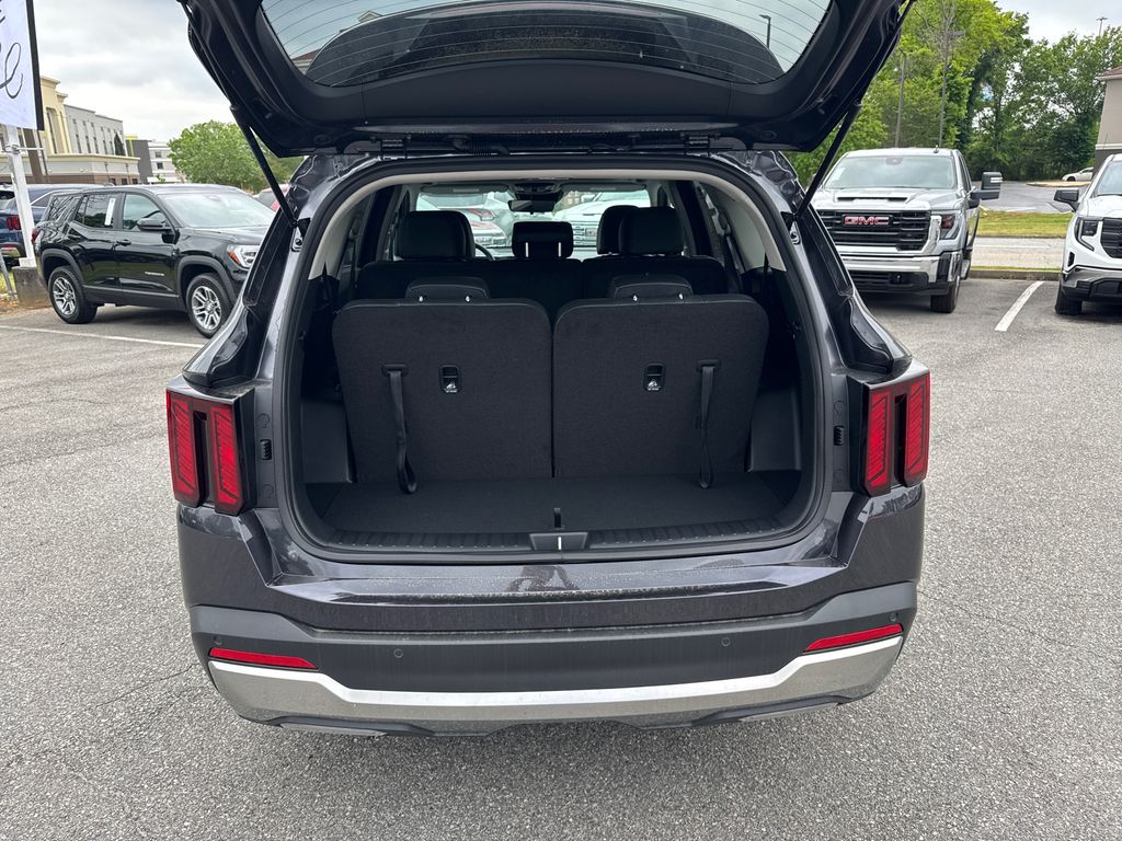 2025 Kia Sorento S photo 13