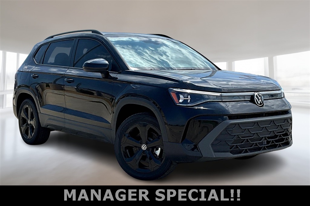 2025 Volkswagen Taos SE photo 2