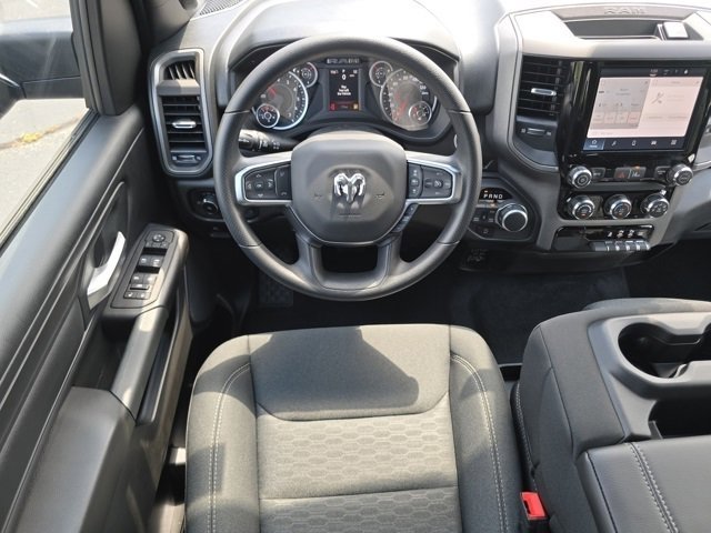 2025 Ram 1500 Tradesman photo 3