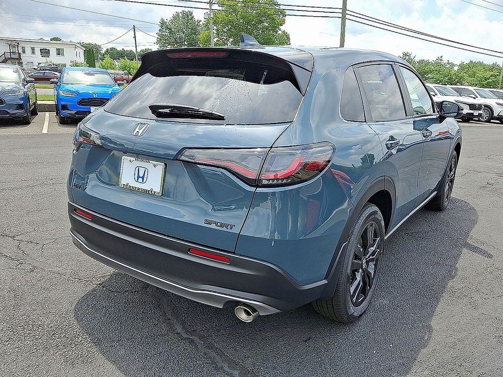 2026 Honda HR-V Sport photo 2