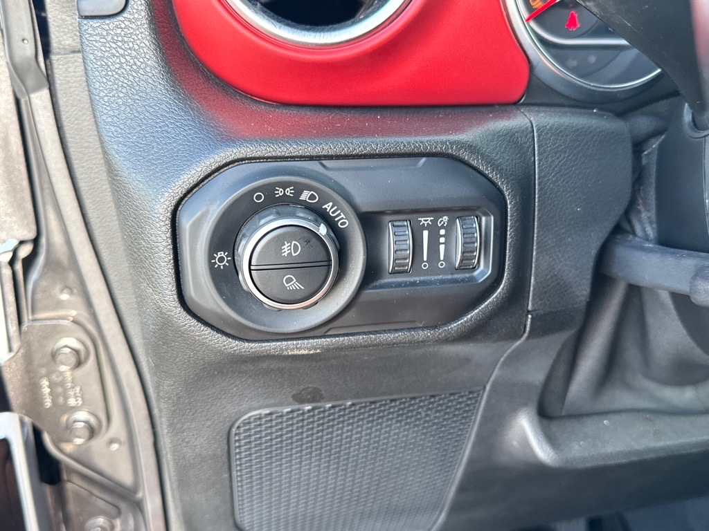 2021 Jeep Gladiator Rubicon photo 18