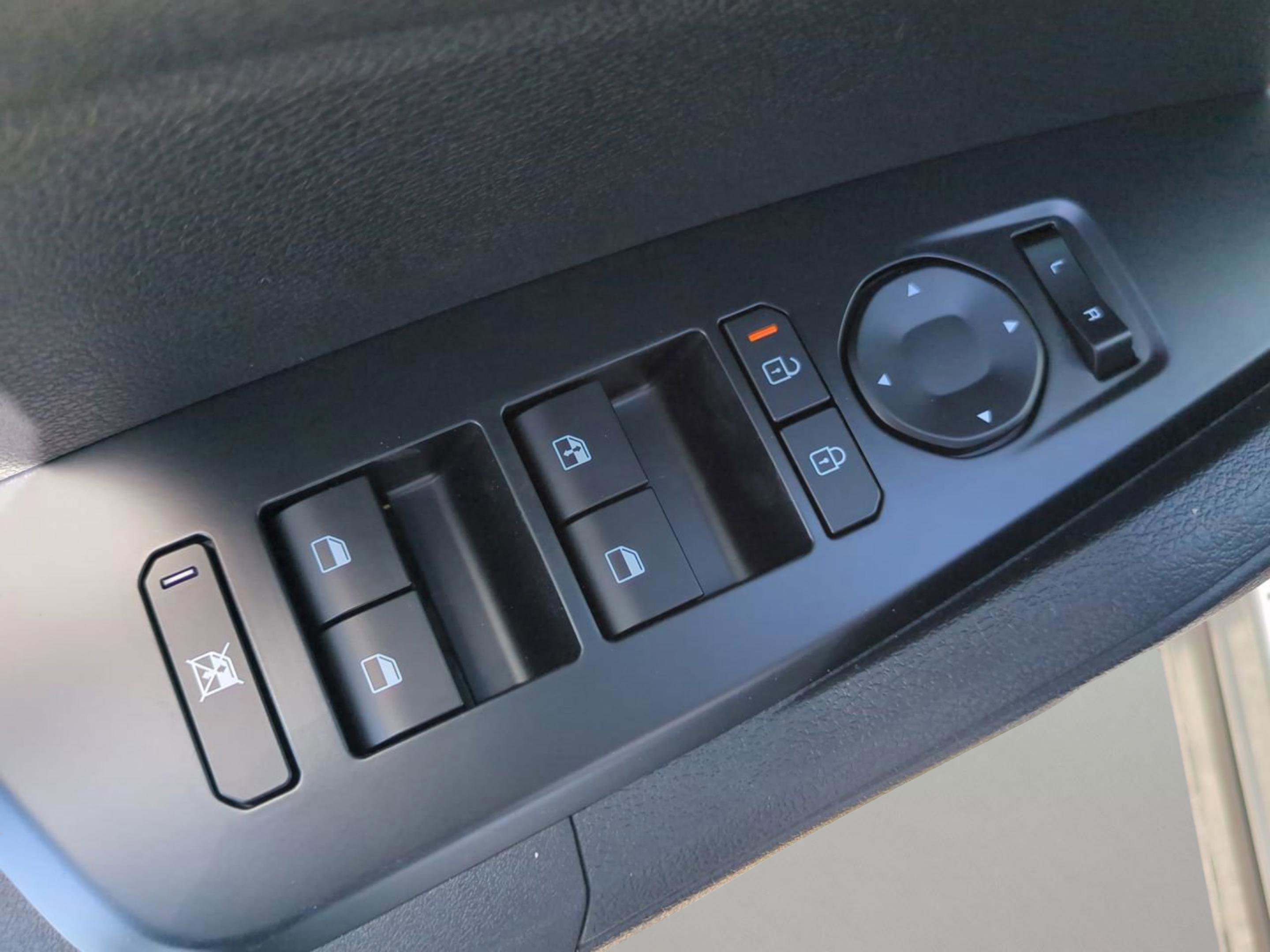 2026 Kia Sportage Hybrid LX photo 23