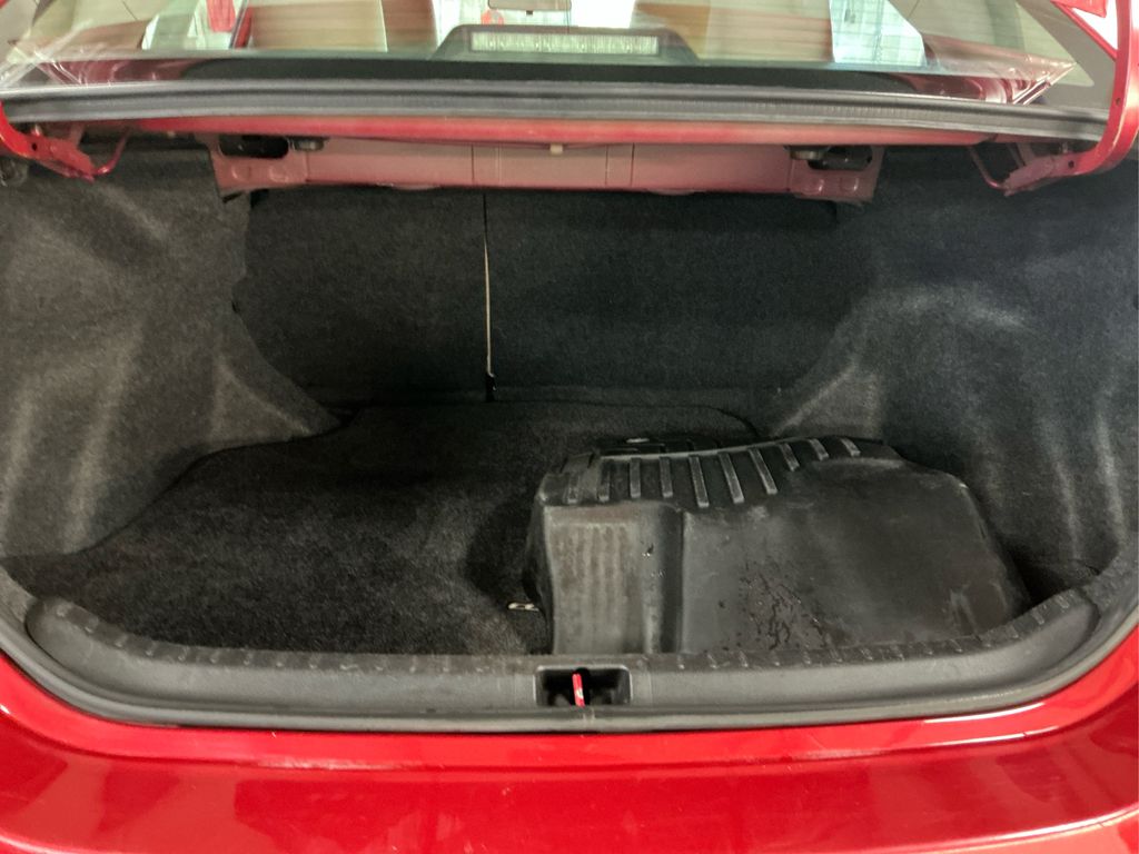 2015 Toyota Corolla LE photo 18