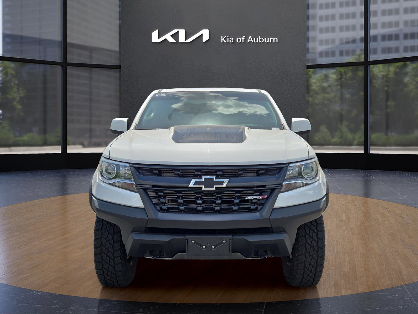 2019 Chevrolet Colorado ZR2 photo 2
