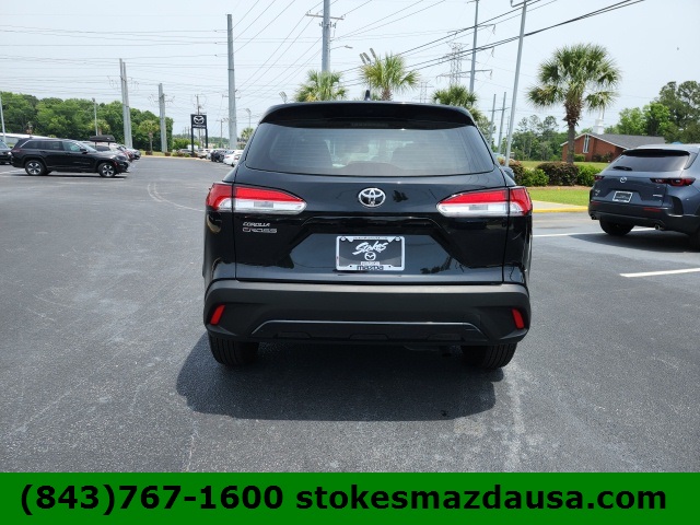 2024 Toyota Corolla Cross L photo 3