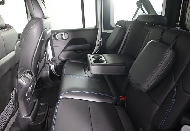 2024 Jeep Wrangler Rubicon 4xe photo 21
