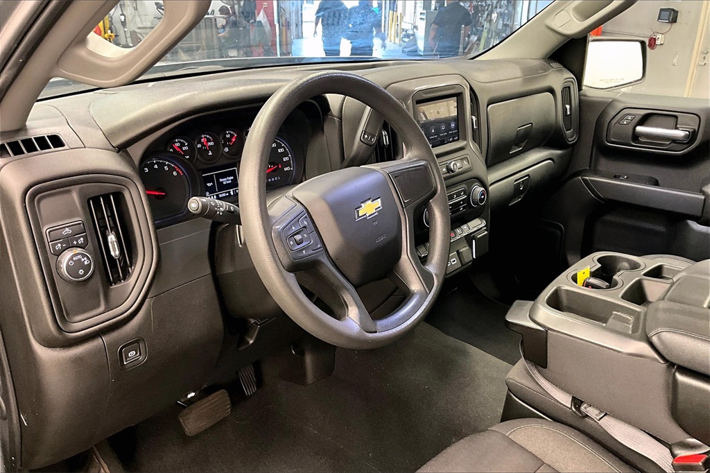 2024 Chevrolet Silverado 1500 Custom photo 12