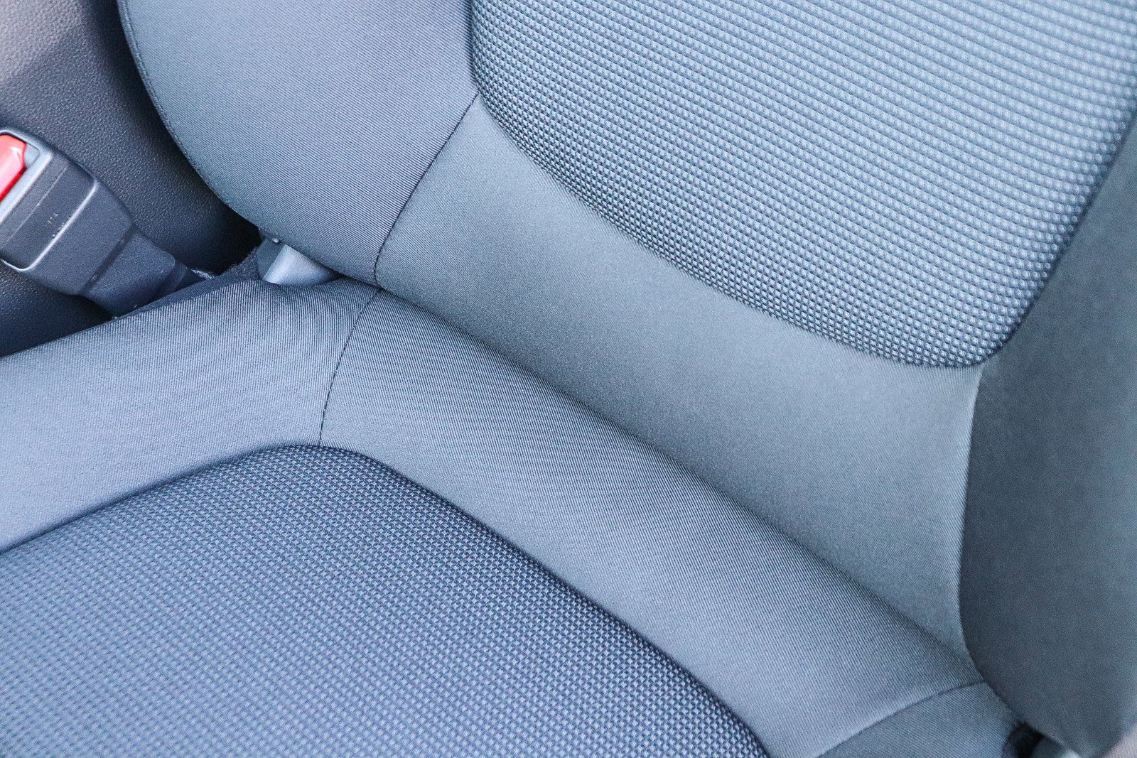 2025 Toyota RAV4 Hybrid LE photo 21