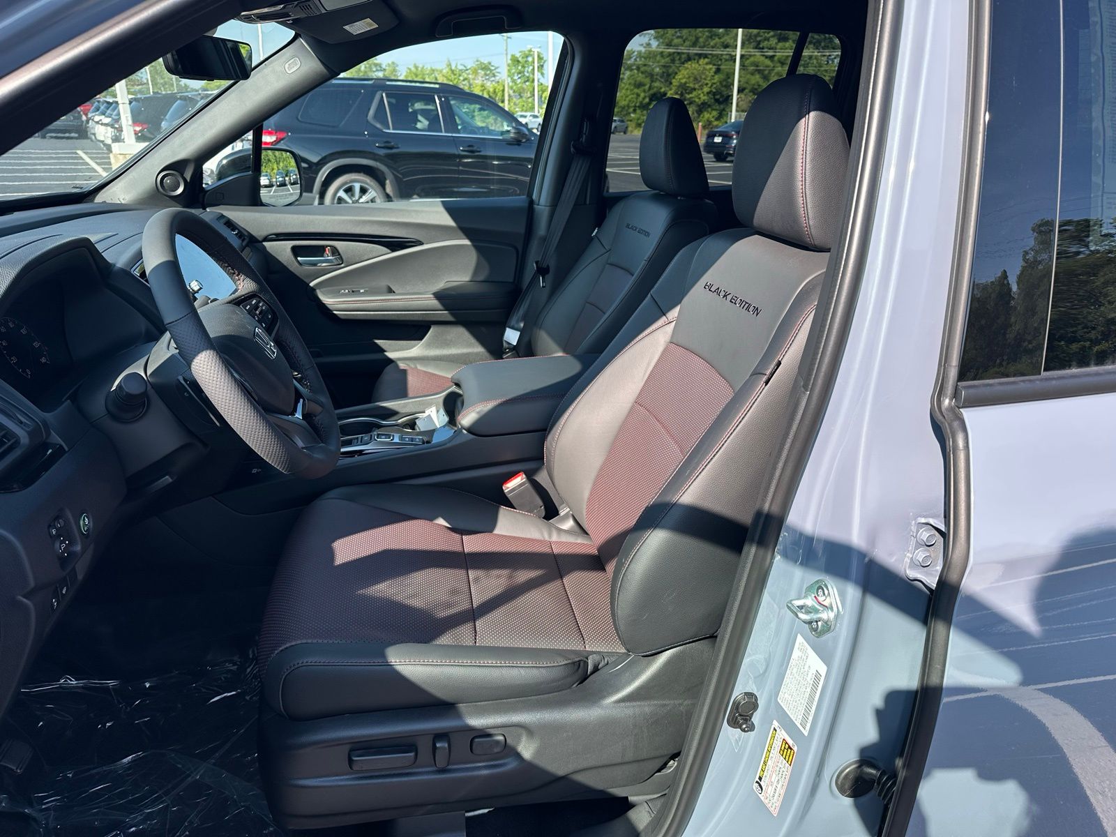 2025 Honda Ridgeline Black Edition photo 11
