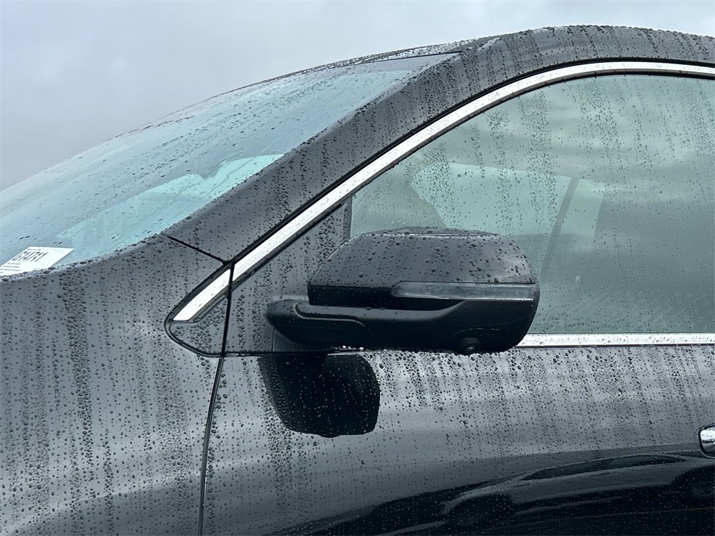 2026 GMC ACADIA - Image 11