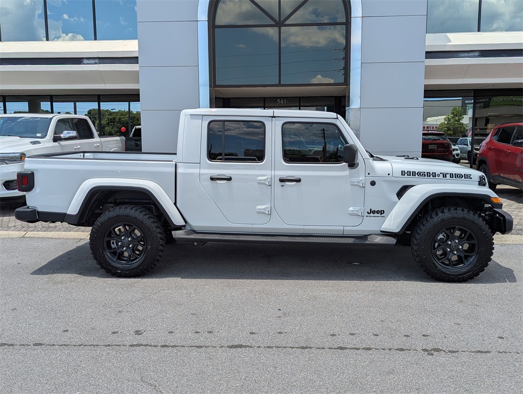 2025 Jeep Gladiator Sport photo 3