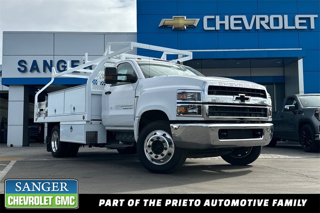 2023 Chevrolet Silverado 4500 Medium Duty Chassis Cab Work Truck's photo