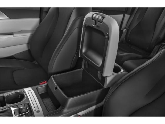 2024 Kia Carnival LX photo 11