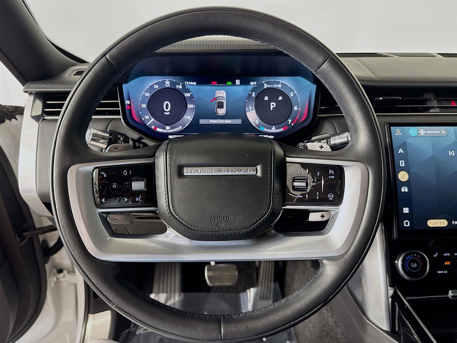 2022 Land Rover Range Rover SE photo 9