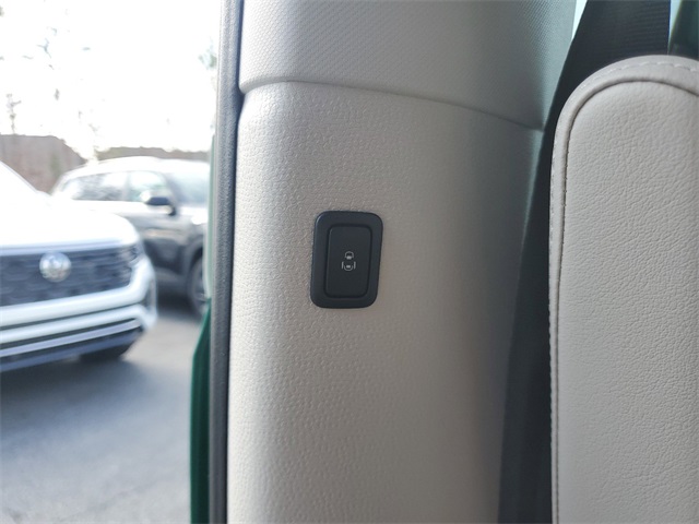 2025 Volkswagen ID. Buzz photo 12