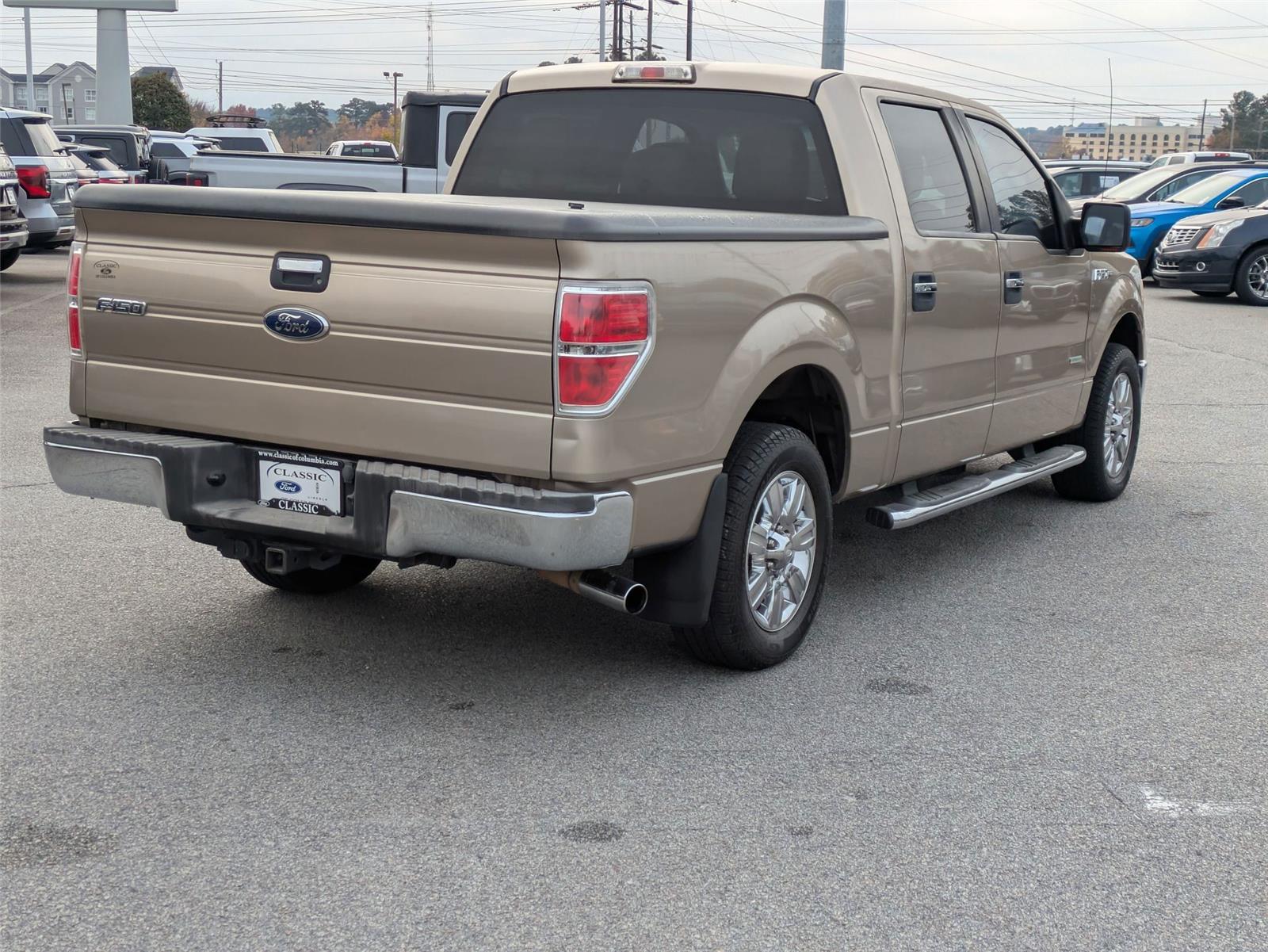 2011 Ford F-150 XLT photo 2