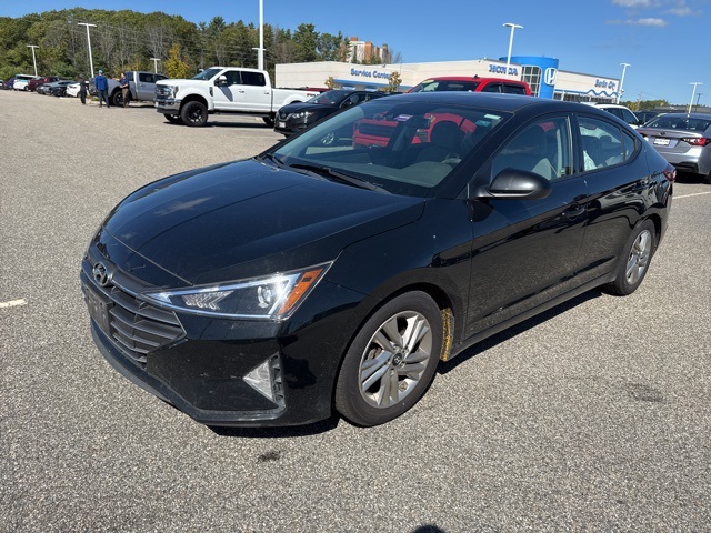 2019 Hyundai Elantra SEL photo 3