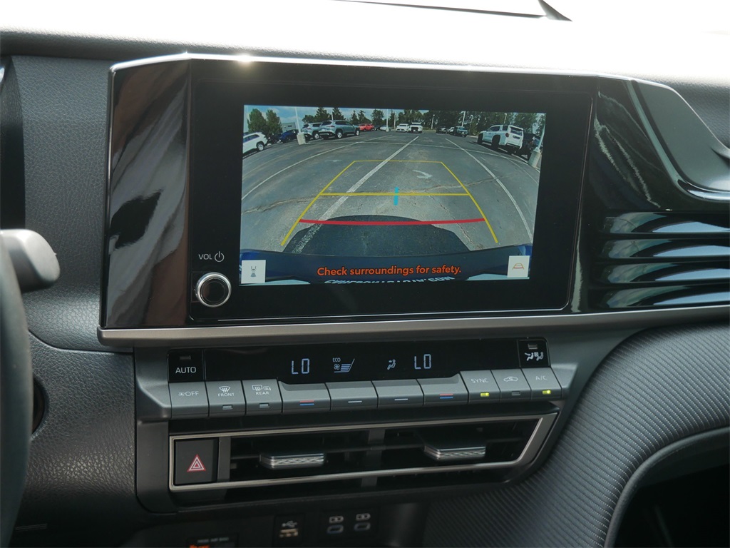 2025 Toyota Camry SE photo 17
