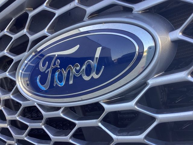 2024 Ford Edge SEL photo 9