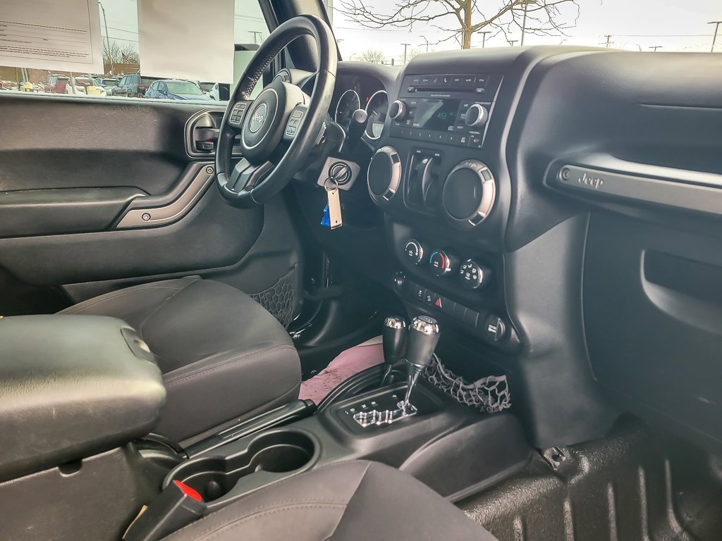 2016 JEEP WRANGLER - Image 17