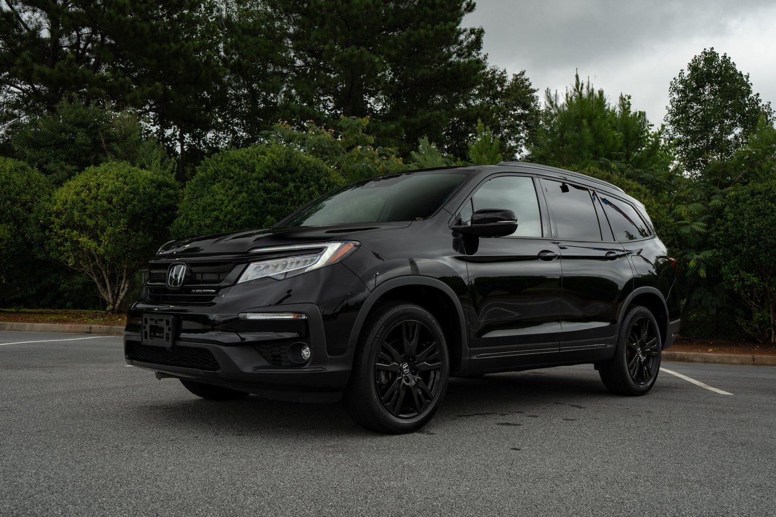 2022 Honda Pilot Black Edition photo 2