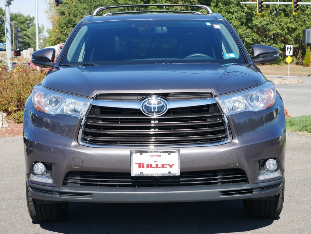 2016 Toyota Highlander Limited Platinum photo 2