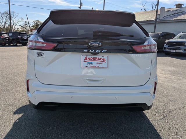 2024 Ford Edge ST photo 3