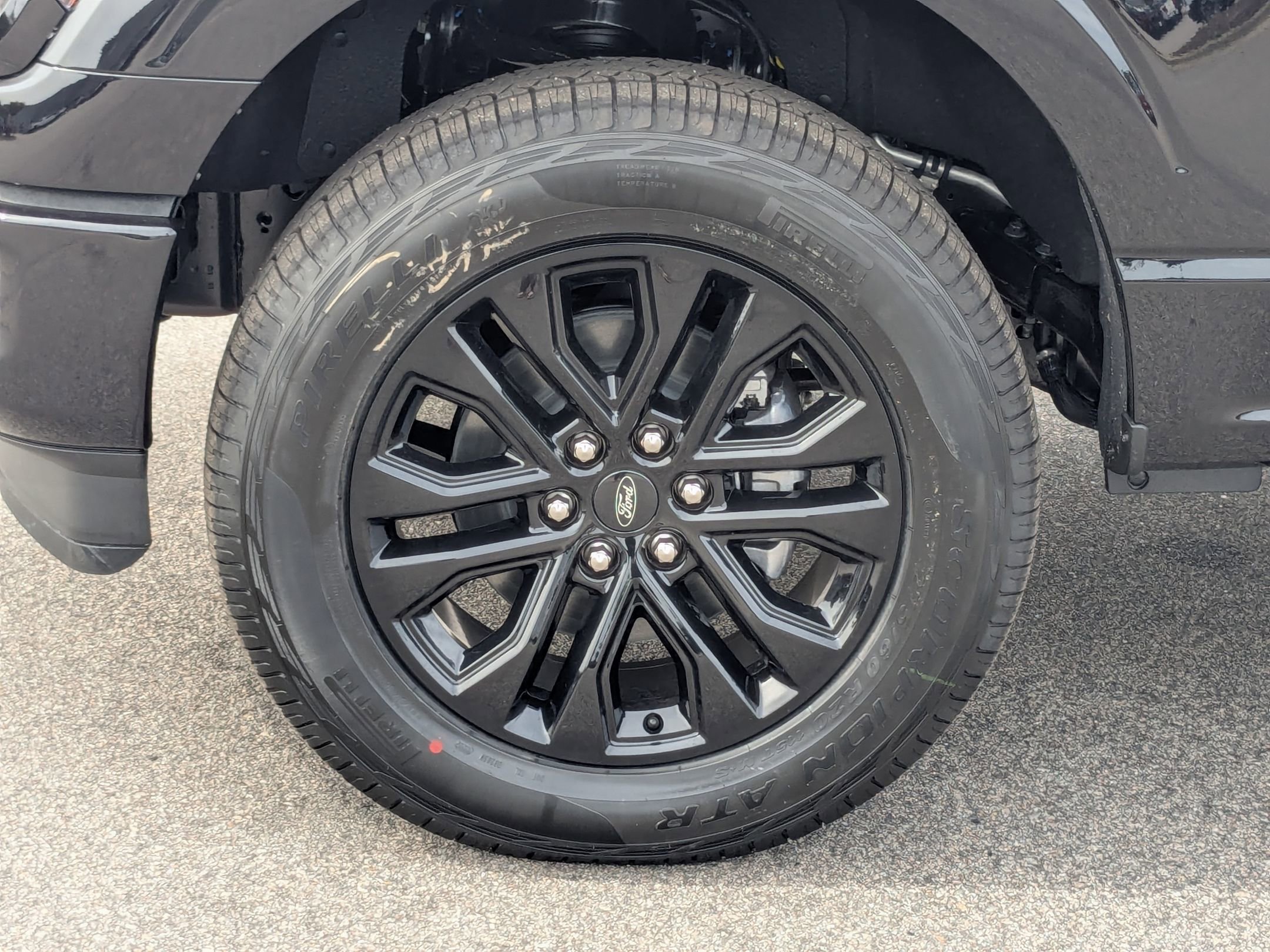 2025 Ford F-150 XLT photo 2