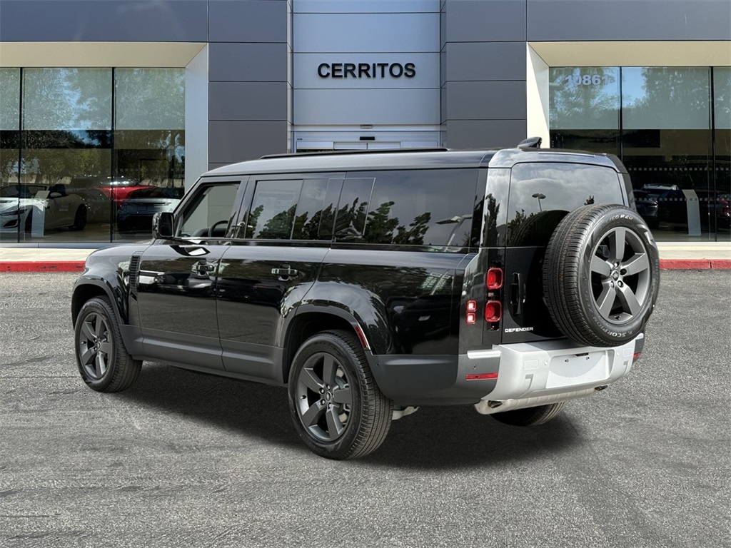 2025 Land Rover Defender 130 S photo 7