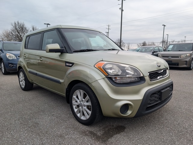 2013 Kia Soul Base's photo