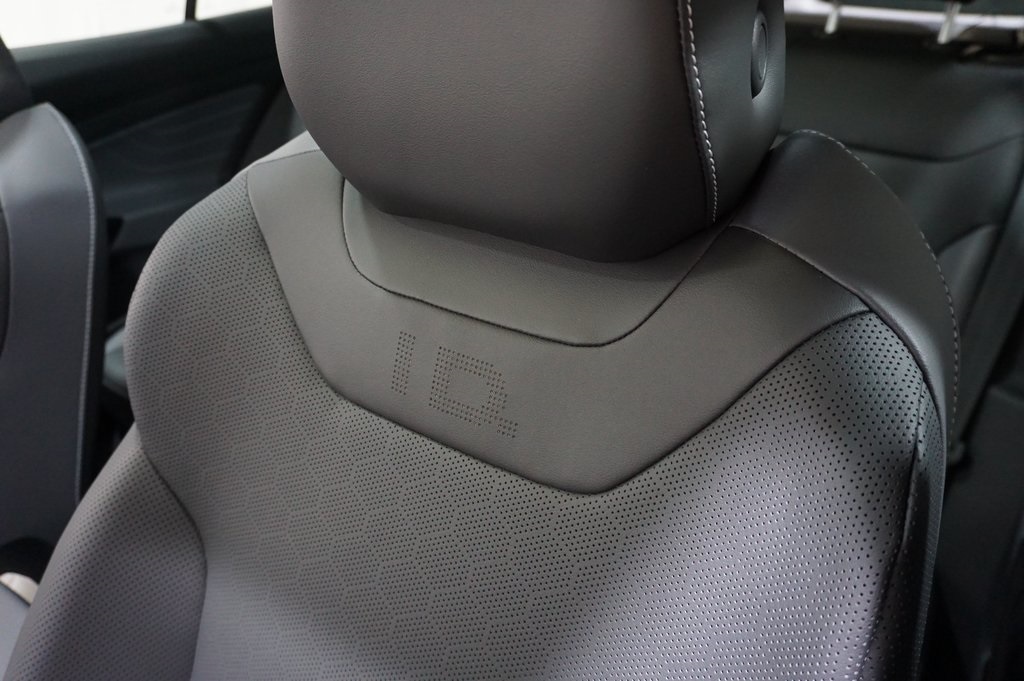 2025 Volkswagen ID.4 Pro S photo 11