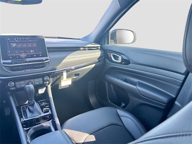 2025 Jeep Compass Latitude photo 19