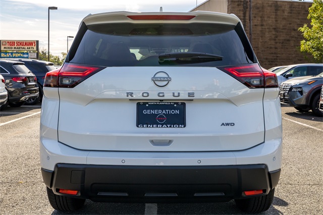2026 Nissan Rogue SV photo 2