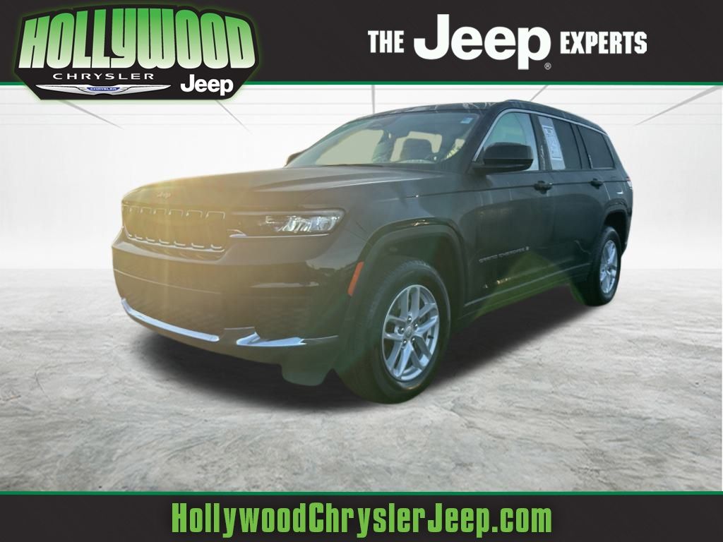 2023 Jeep Grand Cherokee L Laredo's photo