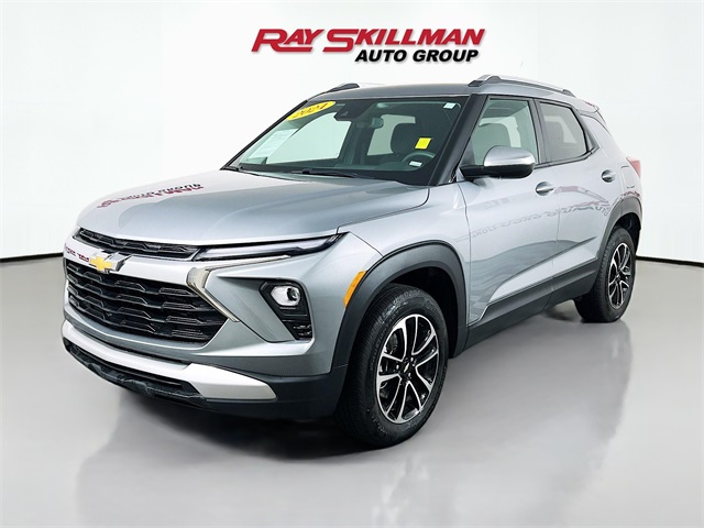 2024 Chevrolet Trailblazer LT photo 3