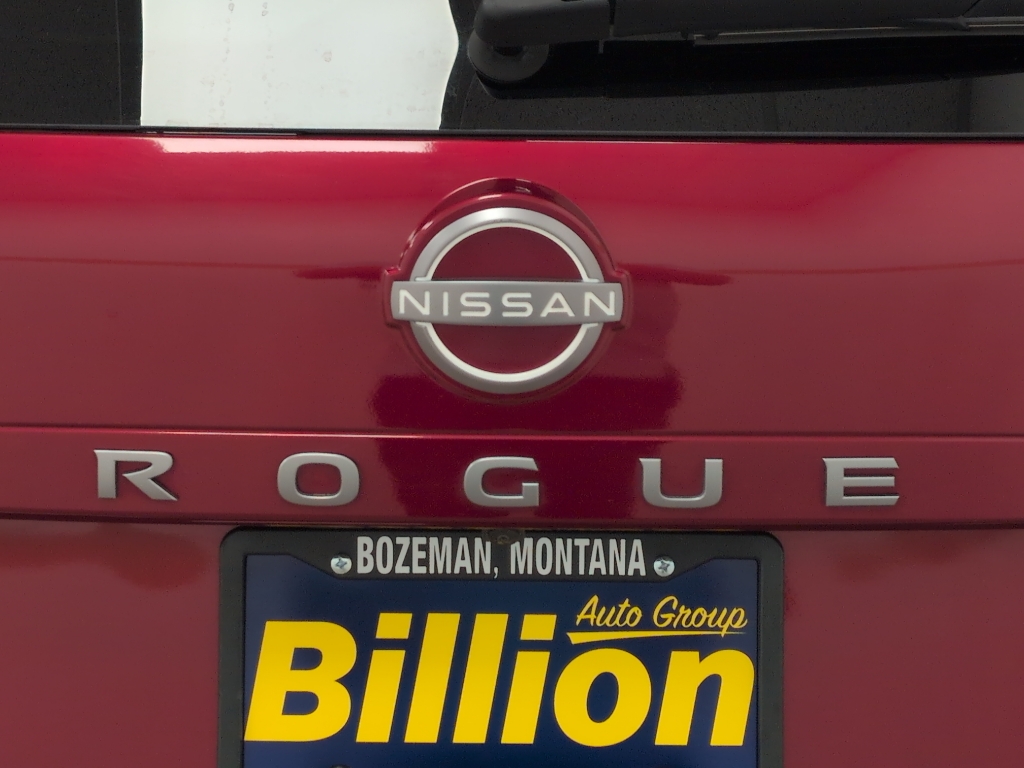 2025 Nissan Rogue SV photo 3